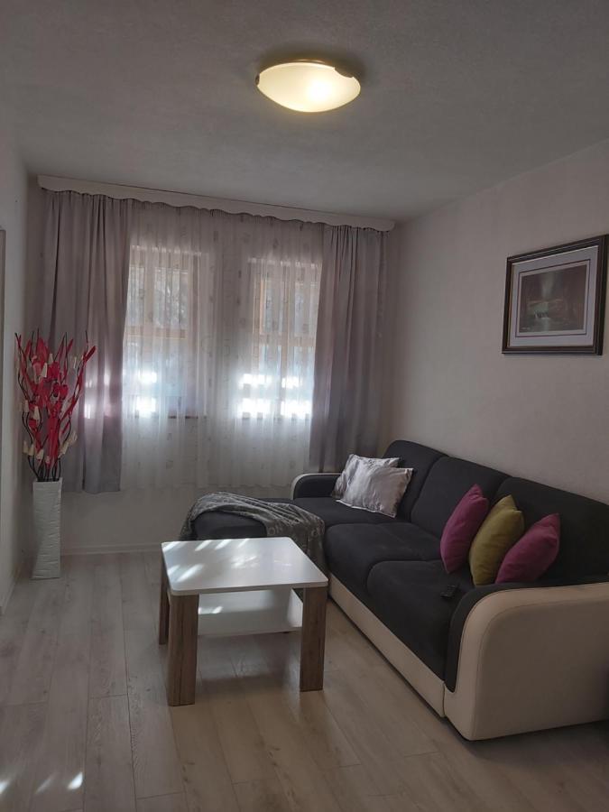 Apartment Mira Korana Ngoại thất bức ảnh
