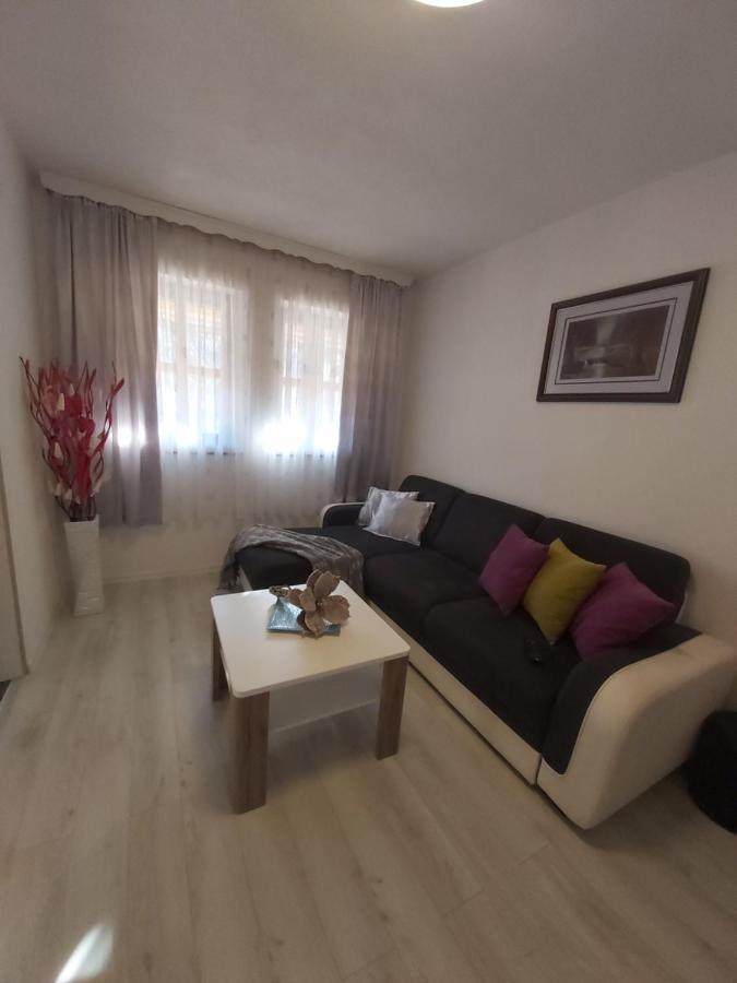 Apartment Mira Korana Ngoại thất bức ảnh