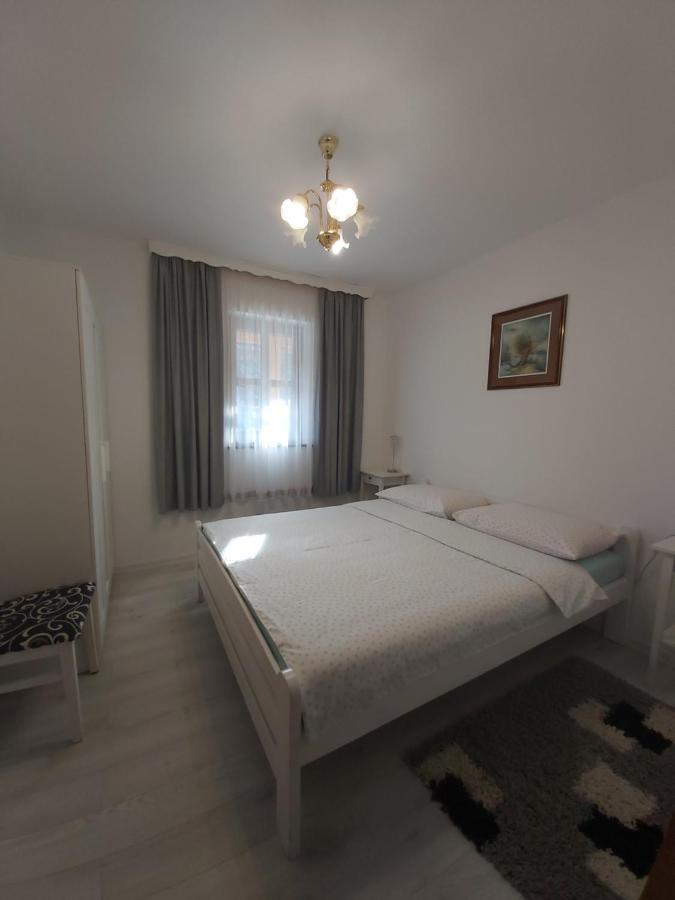 Apartment Mira Korana Ngoại thất bức ảnh