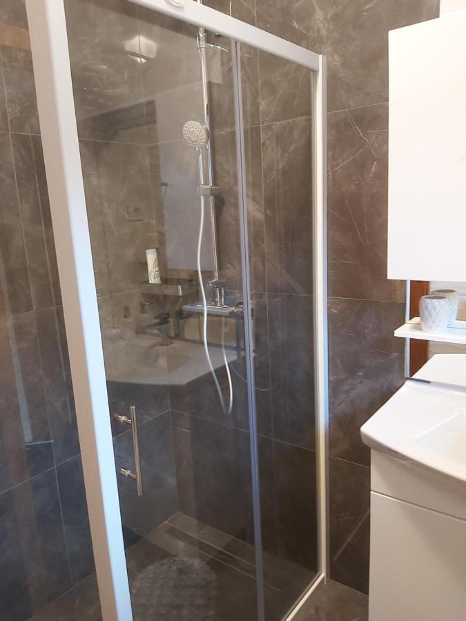 Apartment Mira Korana Ngoại thất bức ảnh