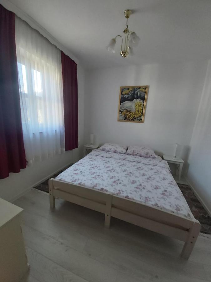 Apartment Mira Korana Ngoại thất bức ảnh